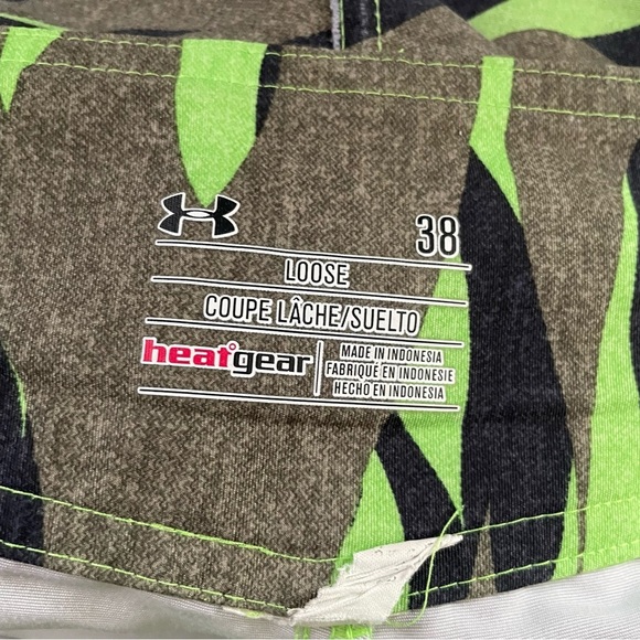 Under Armour Bergwind Gecko Green Camo Board Shorts Swim Swimwear Mens Size 36 - Picture 2 of 8